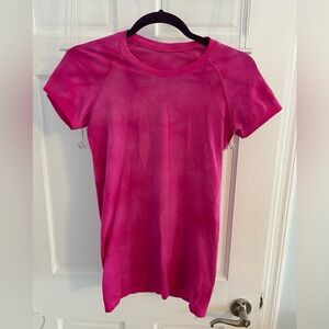 lululemon athletica Swiftly Tech Short Sleeve Shirt- Marble Dye Sonic Pink
